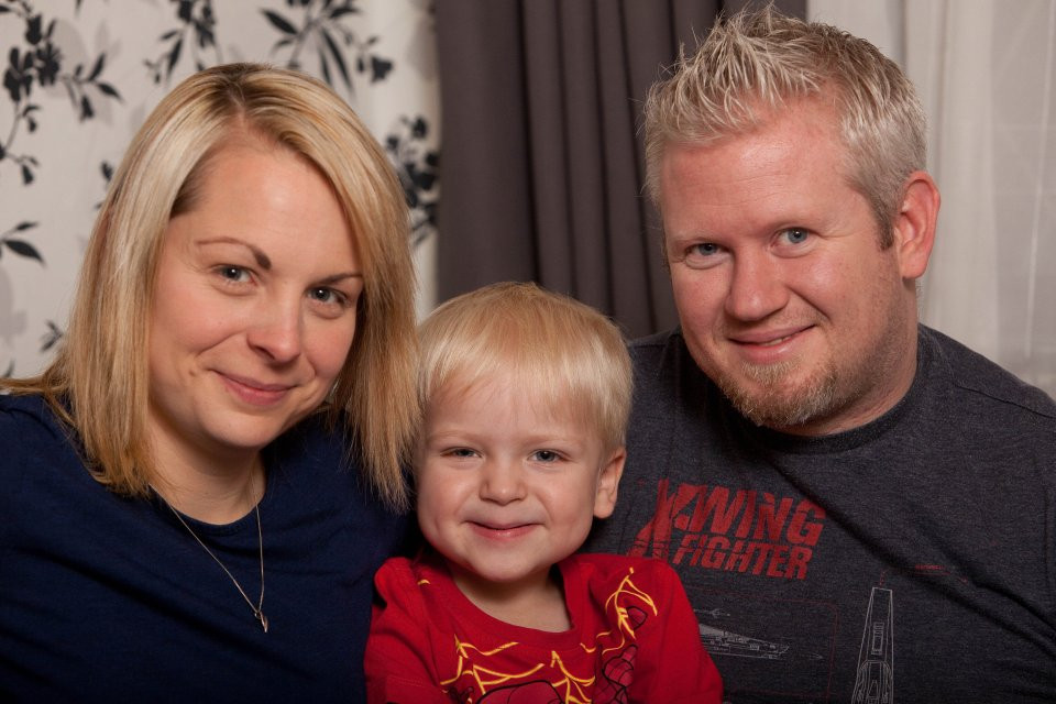 Vào ngày định mệnh đó, cha mẹ Dylan làm lễ lau rửa cho con trai, ghé vào tai của cậu bé, hát lại bài hát mà bé vẫn thích nghe. Bạn bè, người thân trong gia đình cũng tới để nói lời vĩnh biệt. Chẳng ngờ, khi các bác sĩ tắt ống truyền thuốc và chuẩn bị rút ống dẫn thở, Dylan đột nhiên giãy dụa, rất rõ ràng. Cậu bé giãy dụa và tỉnh táo lại, cậu bé thực sự muốn sống tiếp.