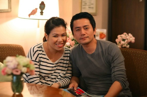 Trương Minh Cường luôn nhún nhường và dành điều lãng mạn cho bà xã.