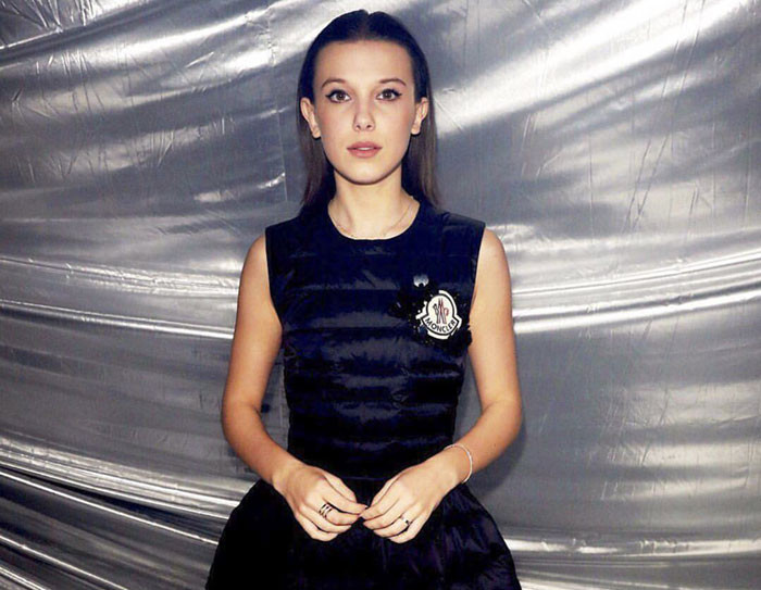 Sau khi đọc được dòng trạng thái của Ayen, ngôi sao Millie Bobby Brown đã viết: "Cái gì cơ? Em có thể cho bọn họ biết rằng các bạn trong Stranger Things sẽ tới! Chị nghĩ bữa tiệc của em rất tuyệt và năm sau hãy mời chị tới nhé... được không?".