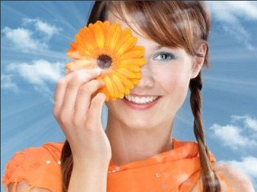 Theo chuyên gia dinh dưỡng, da phản ánh trực tiếp sức khỏe bên trong cơ thể do vậy mà dinh dưỡng là yếu tố vô cùng cần thiết. Nếu không đủ dinh dưỡng, sẽ xuất hiện dấu hiệu lạ trên da thấy rõ.