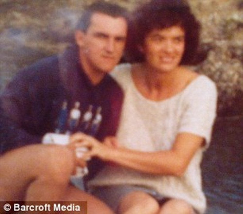 Năm 32 tuổi, Fulvio gặp Marisa và hai người kết hôn. Tuy nhiên, vỏ bọc hôn nhân không làm khao khát trở phẫu thuật chuyển giới của anh giảm đi. Fulvio bắt đầu đến thăm các câu lạc bộ đồng tính và giấu người thân mặc váy đi chơi.