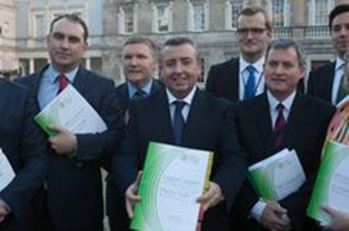 Ông Maryana Savka, một ủy viên hội đồng địa phương cho biết, sự bùng nổ những cặp song sinh diễn ra năm 2004. Kể từ đó, làng sản sinh ít nhất 2-3 cặp sinh đôi mỗi năm.