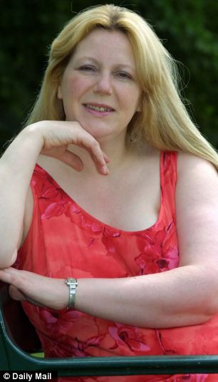 Lý giải chọn nghề đặc biệt này, Horlock cho hay, "Khi chứng kiến cảnh những cặp vợ chồng lần đầu tiên được ôm con, nhìn thấy niềm vui trên gương mặt họ, tôi cảm thấy không có điều gì trên thế giới này có thể khiến tôi hạnh phúc hơn. Đó là lý do tôi làm công việc đẻ thuê".