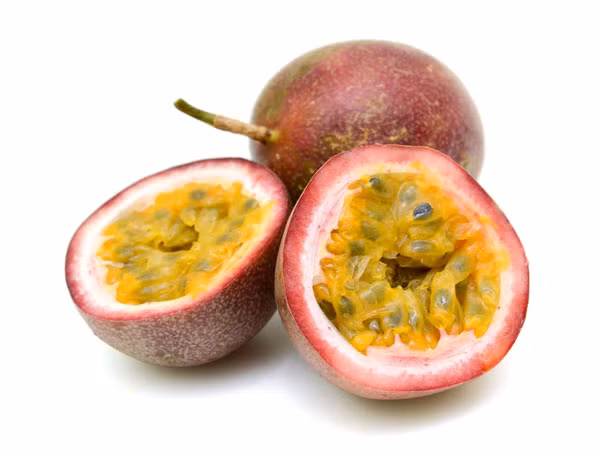 Chanh dây: Loại quả này giàu protein, chất xơ và vitamin C nên có hiệu quả trong đẩy nhanh quá trình trao đổi chất cũng như giảm cân. Chỉ cần uống 1 cốc chanh dây hàng ngày là bạn đã cung cấp đủ protein cho cơ bắp săn chắc. 