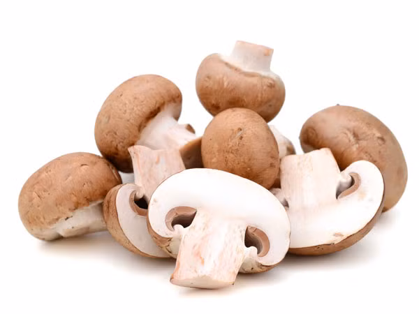 Nấm: Ngoài protein, nấm giàu selen – một chất giúp sản sinh và hình thành cơ bắp. Ăn nhiều nấm không chỉ giúp giảm cân mà còn giúp bạn nhanh có cơ bụng 6 múi như mơ ước. 