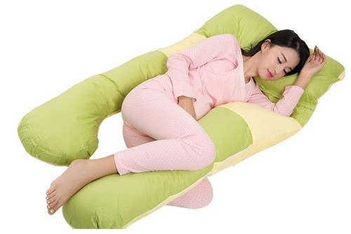 Ngủ nhiều hơn. Phụ nữ ngủ ít hơn 6 giờ trong các tháng cuối của thai kỳ sẽ khó đẻ hơn những người ngủ hơn 7 giờ trong ngày. Khi bụng càng to phụ nữ càng khó ngủ. Trong trường hợp này mẹ bầu hãy dùng gối, ghế tựa để ru mình vào giấc ngủ dễ hơn.