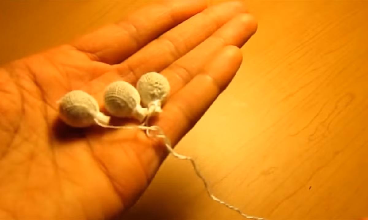 Viên thảo dược thơm, còn được gọi là Herbal Womb Detox Pearls, đang được quảng cáo rất tốt cho sức khỏe. Chỉ cần đặt vào âm đạo một viên trong 72 giờ sẽ thúc đẩy se khít âm đạo, làm sạch tử cung và mang lại trạng thái cân bằng, mùi thơm quyến rũ.