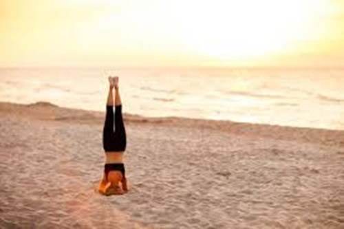 Giảm lo âu. Trồng cây chuối có thể giúp giảm bớt lo lắng do đảo ngược lưu lượng máu, nhờ đó bạn sẽ tập trung vào hơi thở và cơ thể của mình hơn.