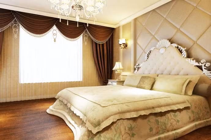 Những ai đã kết hôn hoặc đang sống chung cẩn phải xem ai làm chủ gia đình và lấy người đó làm chủ để chọn hướng. Nên sử dụng gam màu hồng phấn nhạt, màu tím nho nhạt để giúp điều chỉnh tinh thần, giúp tâm thần trấn tĩnh.