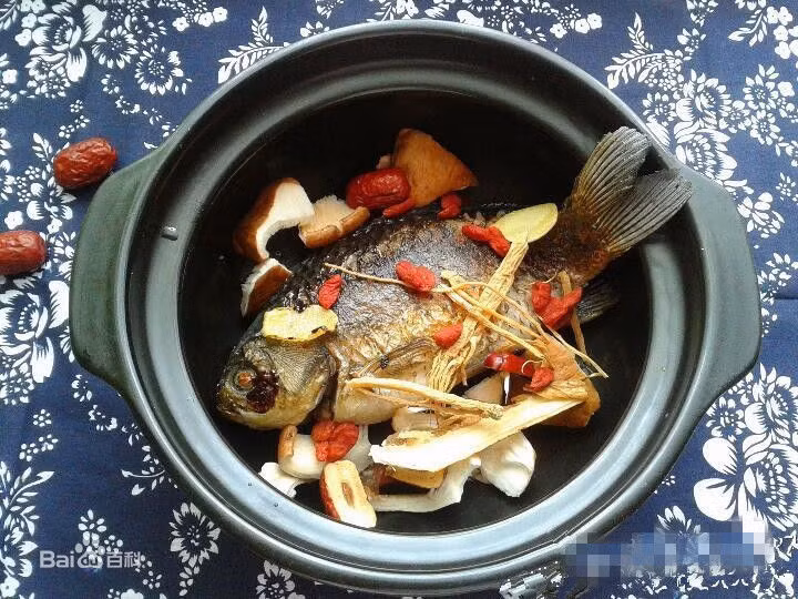 Ngoài ra có thể cho thêm vị táo đỏ, trần bì, lạc, kỳ tử... để mùi vị được thơm ngon hơn.