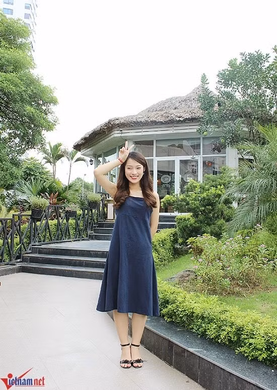 Nguồn năng lượng từ Khánh Vy không chỉ có ở nội tại, mà còn lan tỏa tới mọi người xung quanh, đúng như cô chia sẻ: “Xinh còn có nghĩa là mọi người cảm nhận được từ một cô gái nguồn năng lượng tích cực”.