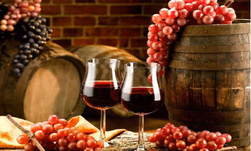 Ruou vang do : Phong chong hay gia tang nguy co ung thu?