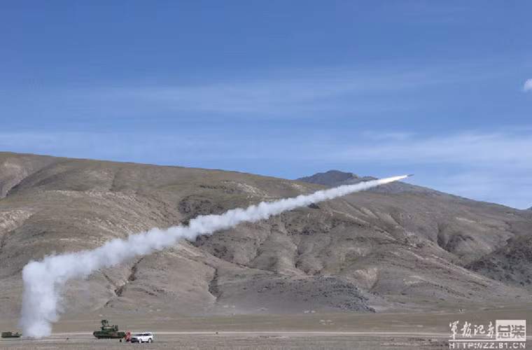 Tor-M1 có khả năng bắn hạ mục tiêu ở cự ly từ 1,5-15km, độ cao bắn hạ 0,01km tới 10km.