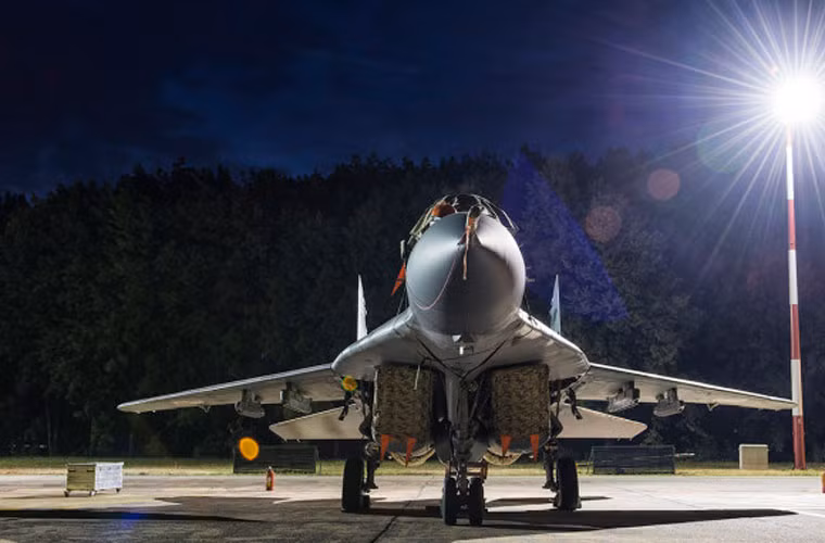 Trong ảnh là chiếc tiêm kích MiG-29A – “hậu duệ” MiG-21 trong biên chế Không quân Ba Lan.