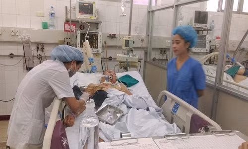 Nguoi phu nu thoat chet trong tran lu quet vi co khoi u trong nao