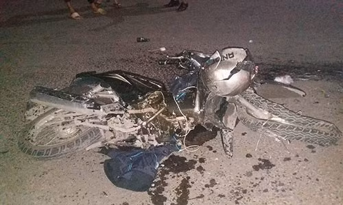 Sáng 8/8, một vụ tai nạn giao thông nghiêm trọng đã xảy ra tại vòng xoay C11 (Quốc lộ 51, xã Phước Tân, TP Biên Hòa, Đồng Nai). Nạn nhân được xác định là Nguyễn Duy Liêm (SN 1992, quê Quảng Ngãi) và 1 người đàn ông chưa rõ danh tính trú tại TP.HCM được đưa đến bệnh viện trong tình trạng nguy kịch.