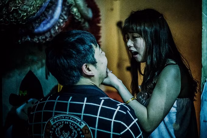 Nhiếp ảnh gia chia sẻ: “Ở đây, mùi vị tình dục còn đậm đặc hơn cả oxy để thở”.