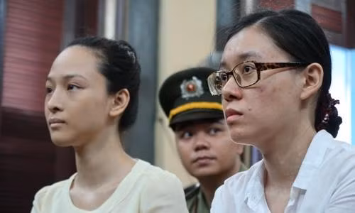 Lý do tạm đình chỉ điều tra vụ án là bởi quyết định trả hồ sơ điều tra bổ sung của TAND TP HCM với 9 nội dung nhưng trong thời gian 1 tháng theo quy định là không kịp. Vì vậy, phải ra quyết định tạm đình chỉ vụ án để chờ kết quả giám định, xác minh những chứng cứ có liên quan trong vụ án. Ảnh: Công an.