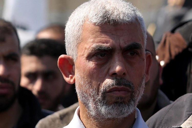 Trong cuộc xung đột với Israel, Sinwar đã đàm phán gián tiếp với Israel để cố gắng chấm dứt xung đột. Một trong những mục tiêu của ông là giành được quyền thả hàng ngàn người Palestine bị giam giữ trong các nhà tù của Israel, giống như thỏa thuận đã giúp ông được thả hơn một thập kỷ trước. Ảnh: MEM.
