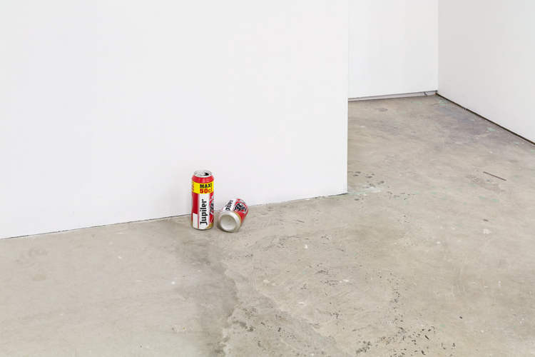 Nhân viên bảo tàng vứt tác phẩm nghệ thuật vì tưởng...rác Nhan vien bao tang vut tac pham nghe thuat vi tuong...rac