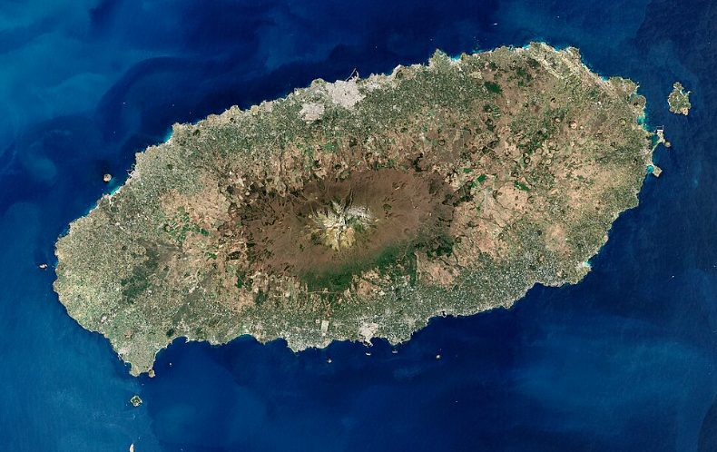 Hàn Quốc hiện có khoảng 16 di sản được công nhận là Di sản Thế giới, bao gồm đảo núi lửa Jeju cũng như cung điện hoàng gia, lăng mộ và đền thờ,...Ảnh: Wiki.