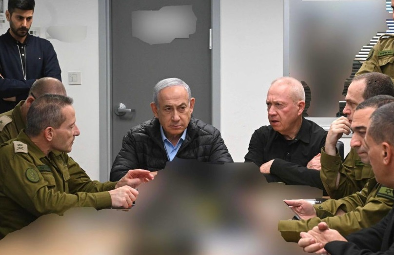 Hình ảnh đầu tiên vụ Israel tấn công mục tiêu quân sự ở Iran - Hình 3 Hinh anh dau tien vu Israel tan cong muc tieu quan su o Iran-Hinh-3