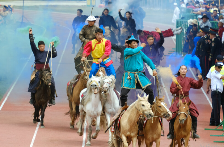 Người Mông Cổ chỉ có một tên trong suốt cuộc đời và không có họ, thay vào đó họ sử dụng tên đệm. Ảnh: SC.