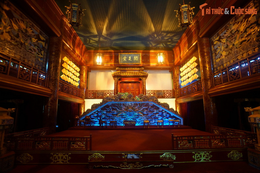  5. Nét độc đáo của nhã nhạc cung đình. Nhã nhạc cung đình Huế, một loại hình âm nhạc truyền thống, đã được UNESCO công nhận là Di sản Văn hóa Phi vật thể năm 2003.