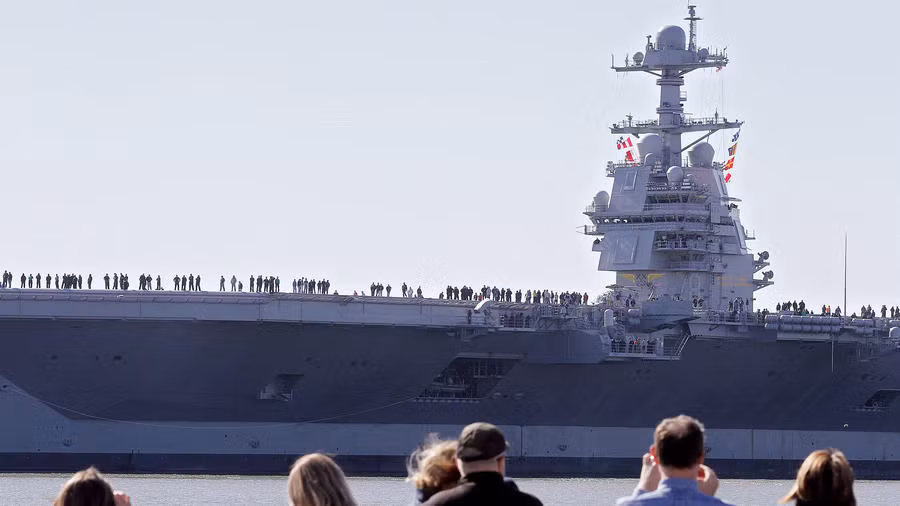 So với các tàu sân bay lớp Nimitz hiện nay của Hải quân Mỹ thì USS Gerald R. Ford có số lượng thủy thủ ít hơn khoảng 10% và lượng máy bay mang theo được gần như tương đương. Nguồn ảnh: QQ.