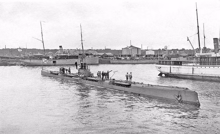 Tàu ngầm lớp Tigr (có nghĩa là "Con cọp") của Hải quân Nga Hoàng. Tổng cộng đã có khoảng 24 chiếc tàu ngầm được Hải quân Nga Hoàng đóng mới trong giai đoạn từ 1914 cho tới 1917. Nguồn ảnh: TASS.