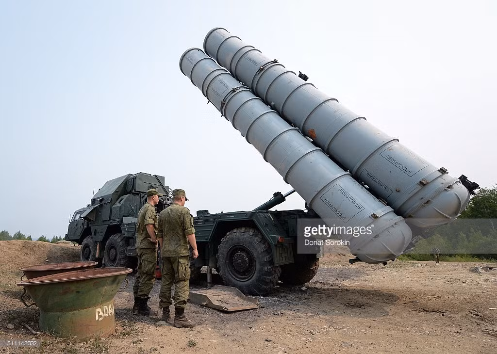 Trung Tướng Pavel cũng cho biết ông đánh giá cao hiệu quả của hệ thống hợp tác phòng thủ đường không giữa Nga với các quốc gia SNG, nhất là trong bối cảnh tình khu vực châu Âu hiện nay đang dần trở lên nóng hơn bao giờ hết với những hành động chuyển quân áp sát lãnh thổ Nga của NATO. Nguồn ảnh: Gettyimg.