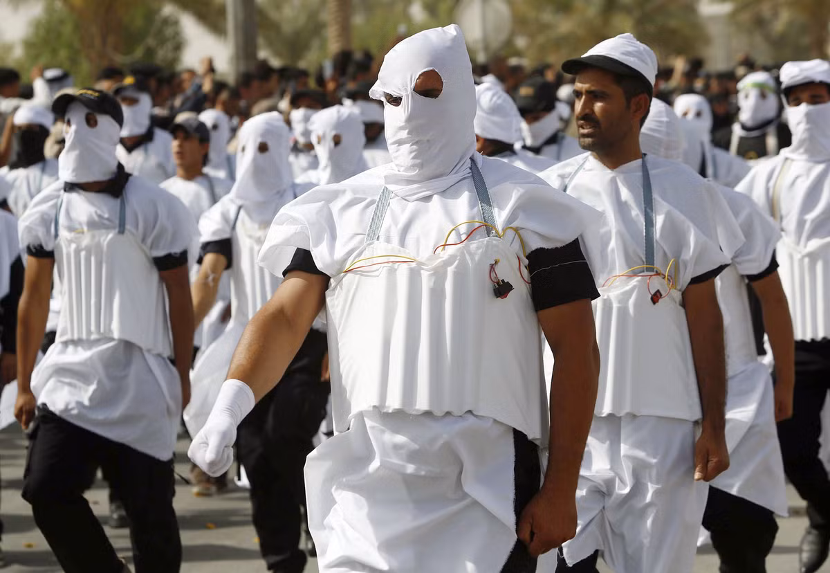 Mặc dù có sức sát thương không lớn như những loại vũ khí hiện đại khác hay các thiết bị nổ tự chế được kích nổ từ xa bằng điện thoại, tuy nhiên việc có thể gây ra thương vong lớn tại các địa điểm gồm nhiều dân thường sẽ có tác dụng khủng bố tâm lý cực kỳ khủng khiếp-đó mới là mục đích của những kẻ khủng bố khi chúng sử dụng loại vũ khí vô nhân tính này. Nguồn ảnh: Common.