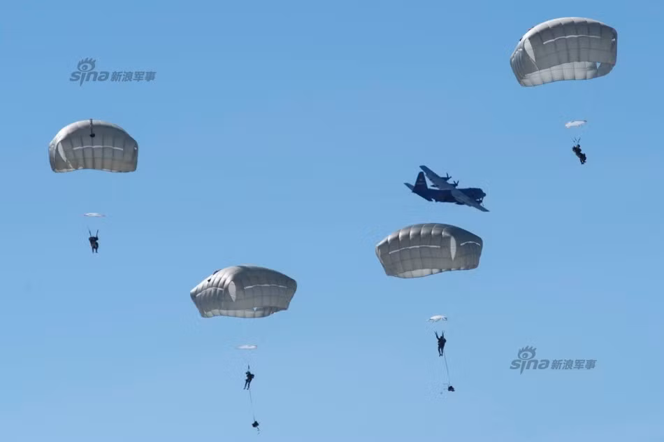 Lực lượng lục quân, không quân và các đơn vị không vận của Mỹ đóng tại Alaska cũng chính là lực lượng sẽ tiếp ứng cho khu vực Đông Á nếu xảy ra chiến sự, đây là lực lượng Mỹ có khả năng tiếp cận xuống châu Á Thái Bình Dương nhanh nhất. Nguồn ảnh: Sina.