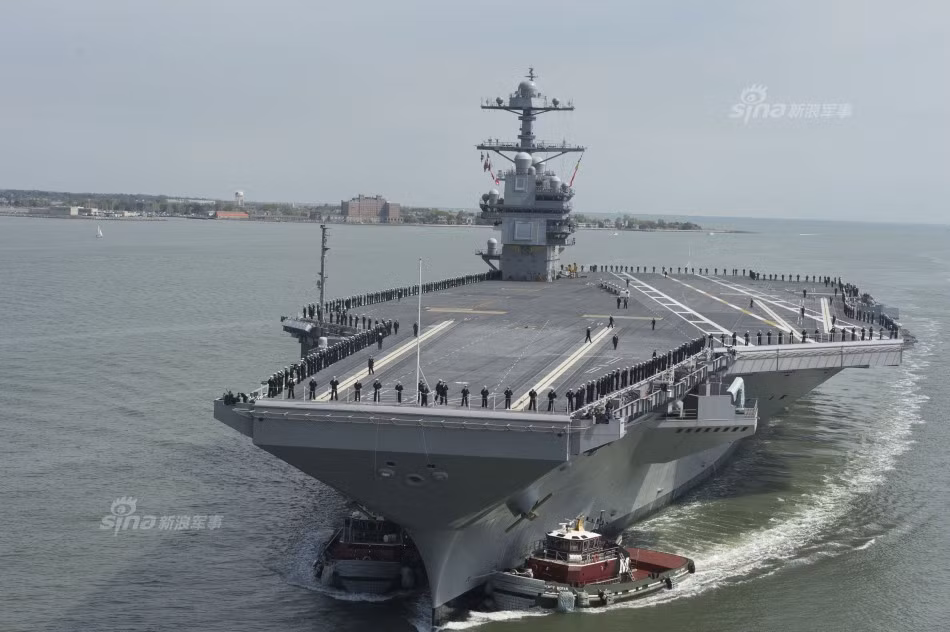 USS Gerald R. Ford là chiếc tàu đầu tiên của Hải quân Mỹ thuộc lớp Gerald R. Ford được Hải quân nước này bắt đầu quá trình đóng mới từ năm 2009. Tàu được đặt theo tên của Tổng thống thứ 38 của Mỹ, ông Gerald Ford. Ông này cũng đã từng có thời gian phục vụ trong lực lượng Hải quân Mỹ thời chiến tranh thế giới thứ hai. Con tàu mang tên ông được lên kế hoạch đóng mới từ năm 2006 khi ông vẫn còn sống. Nguồn ảnh: Sina.