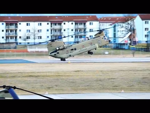 Tổng cộng chiếc trực thăng này có khả năng chứa tới 35 binh lính với đầy đủ trang thiết bị hoặc một kiện hàng có trọng lượng không vượt quá 11 tấn.