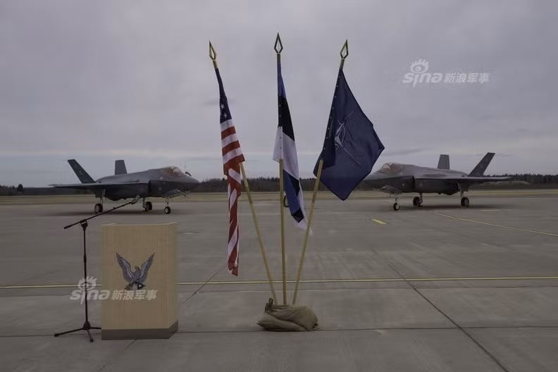 Được ra đời nhằm thay thế chiếc F-16 đã lỗi thời của Không quân Mỹ, F-35 là tiêm kích tàng hình thế hệ thứ năm mới nhất của Mỹ với giá thành nghiên cứu, phát triển cao kỷ lục. Nguồn ảnh: Sina.