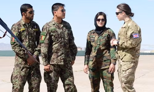 Phía chính phủ Afghanistan cũng đã bắt tay vào tái thiết, xây dựng lại sau cuộc chiến tranh kéo dài hơn 10 năm giữa Liên Quân do Mỹ cầm đầu và các lực lượng khủng bố ở đây, tuy nhiên phía Afghanistan cũng nhấn mạnh rằng việc tái thiết chỉ có thể thực hiện được một cách hoàn chỉnh sau khi “chiến tranh kết thúc”. Nguồn ảnh: RAF.