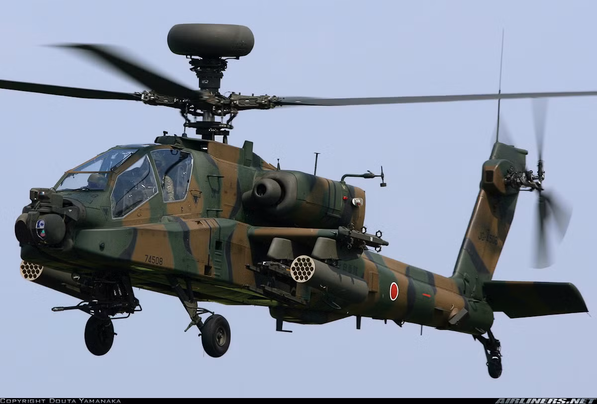 Nhat Ban bat ngo nang cap truc thang tan cong Apache