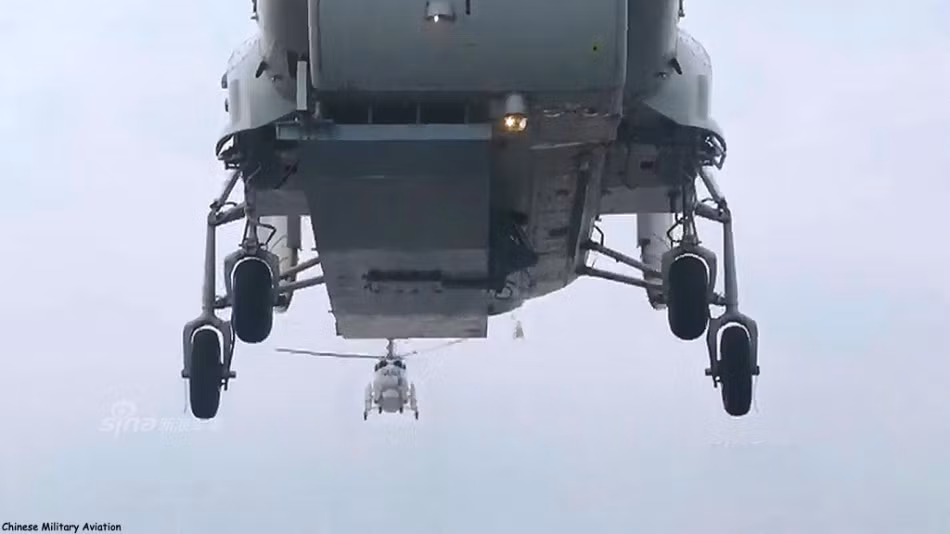 Với trang bị số lượng ít, chỉ 9 chiếc, những trực thăng Ka-31 đang là "vật cản" khá lớn cho quá trình nội địa hóa vũ khí và trang thiết bị cho lực lượng Quân đội Trung Quốc. Tuy nhiên, phía Trung Quốc hiện nay lại có khá ít sự lựa chọn cho một loại máy bay cảnh báo sớm có tính năng tương tự. Nguồn ảnh: Sina.