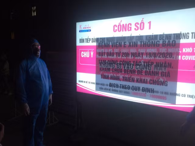 Ca COVID-19 vừa được phát hiện tại bệnh viện E từng tiếp xúc với ai? - Hình 2 Ca COVID-19 vua duoc phat hien tai benh vien E tung tiep xuc voi ai?-Hinh-2