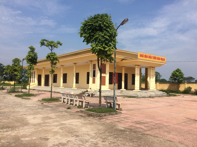 Nhóm cán bộ trên đã tổ chức thanh tra tràn lan gồm 29 UBND các xã, thị trấn không đúng đối tượng thanh tra; thu, nhận tài liệu không lập biên bản; trong biên bản làm việc lại ghi yêu cầu thu hồi số tiền sai phạm hoặc đình chỉ hoạt động; biên bản dự thảo lại ghi quản lý theo tài liệu mật, nhưng sau khi các đơn vị nộp tiền theo yêu cầu để chiếm đoạt lại xé bỏ biên bản. Ngoài ra, Đoàn thanh tra không có thẩm quyền yêu cầu thu hồi tiền nhưng lại ghi trong biên bản là yêu cầu thu hồi tiền. Ảnh: NLĐ.