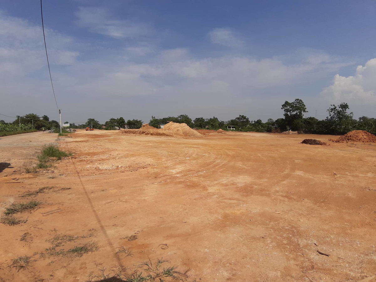 Đáng chú ý, 4 bị can tự đưa ra mức tiền các đơn vị phải nộp và tỷ lệ ăn chia số tiền chiếm đoạt được: Hải Anh được chia 1/3 số tiền trực tiếp thu, Thuỳ Linh được chia 1/3 số tiền các đơn vị nộp liên quan đến hồ sơ Linh nghiên cứu, còn lại số tiền 2/3 sau này Kim Anh hưởng lợi và chi chung. Ảnh: Báo Giao thông. 