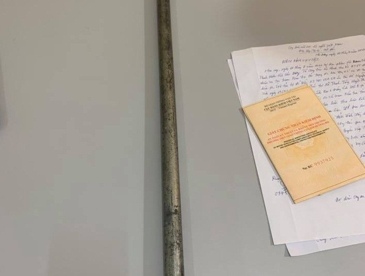 Bi kiem tra qua tai, lai xe rut tuyp sat hanh hung thanh tra giao thong-Hinh-2