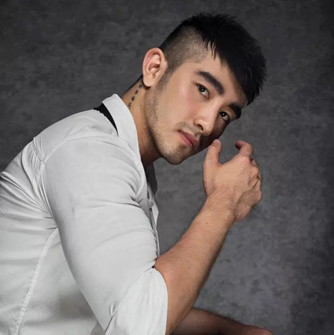 Nguoi mau, Hoa hau ban dam chuc nghin USD: Lo dien 