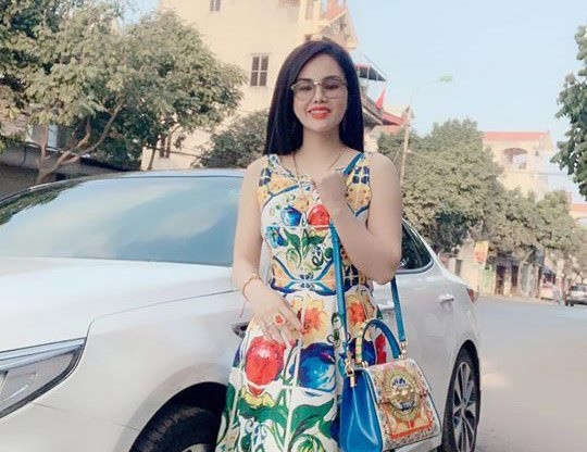 Thậm chí có người còn gọi điện, nhắn tin cho chị rằng "Tự dưng đưa người không quen biết đến bệnh viện thế không sợ liên luỵ làm phúc phải tội à" hay "Đưa người gặp nạn đi viện thế có kiếm được không?". Những điều này khiến chị rất buồn và bức xúc. 