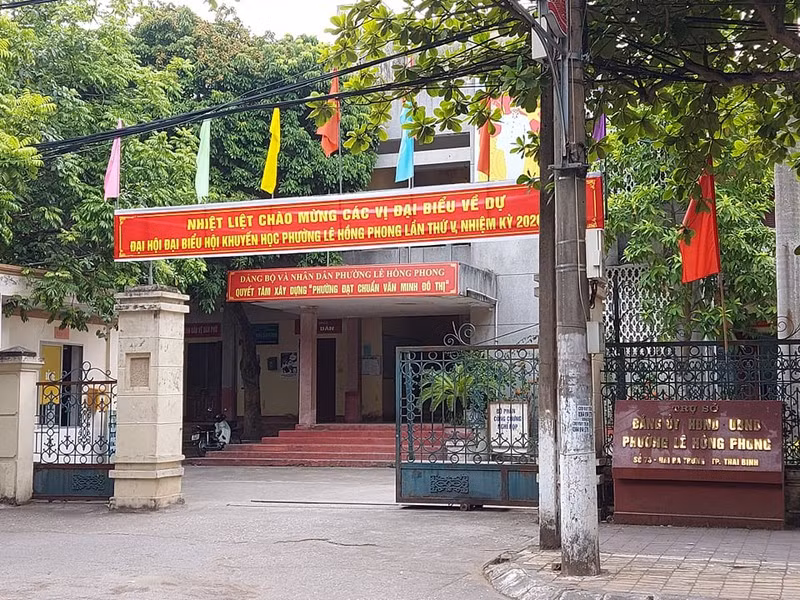 Can Bo Tu phap o Thai Binh bi danh: Cuu Chu tich phuong xin thoi “chuc vu”