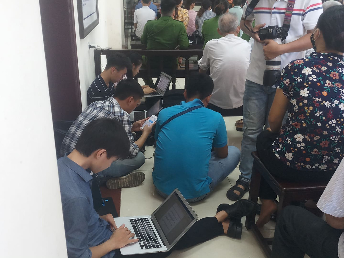 Phiên tòa thu hút sự quan tâm của dư luận. PV Kiến Thức tiếp tục cập nhật diễn biến phiên tòa....