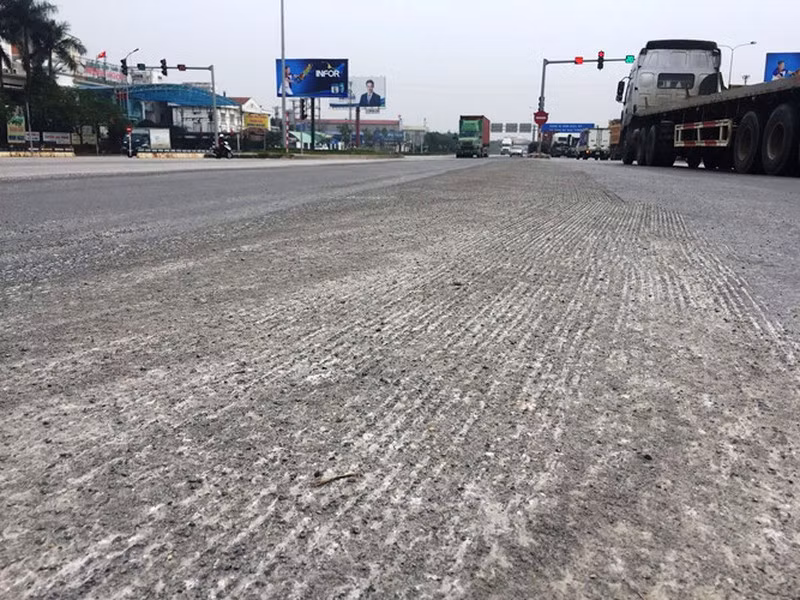 Hai Duong: TNGT tren Quoc lo 5 phuc tap, ket cau ha tang bat cap-Hinh-2