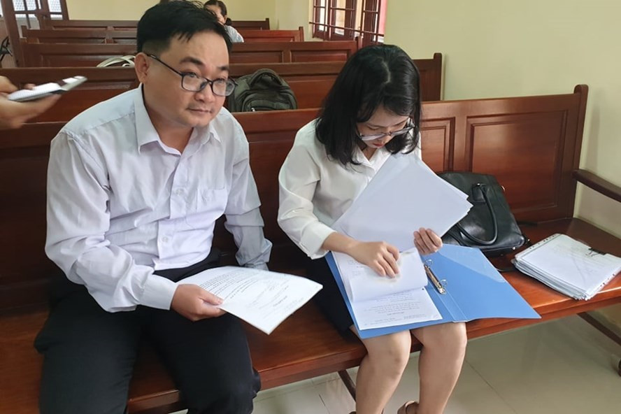 Thay giao TPHCM cho hoc sinh dien canh nong: Kien nha truong... co lo?-Hinh-2