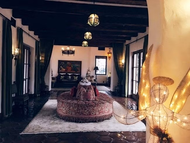 Bên trong căn biệt thự của tỷ phú Hoàng Kiều mang phong cách quý tộc. Ảnh: Internet